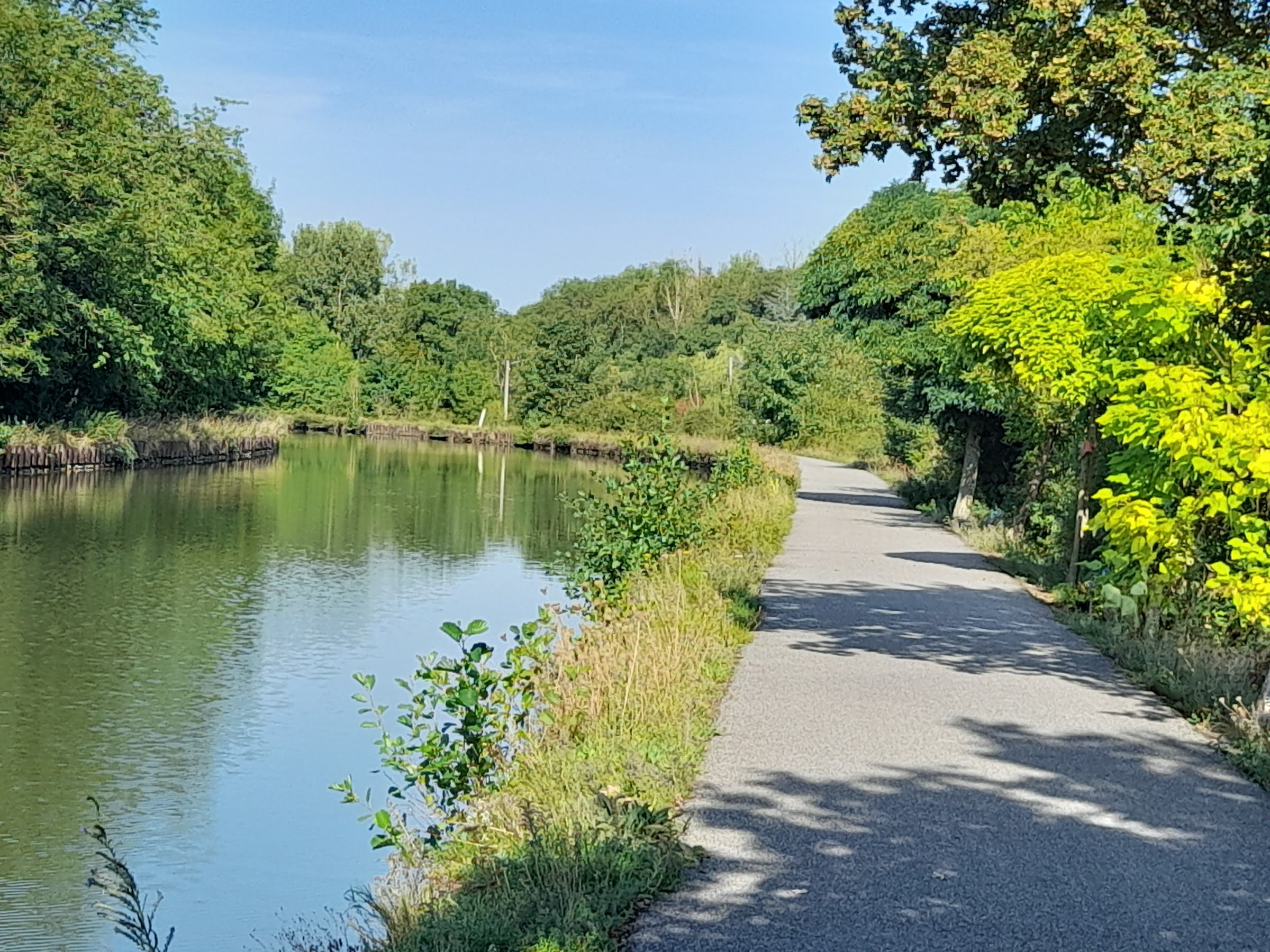 Camping Les Îles (Charmes)